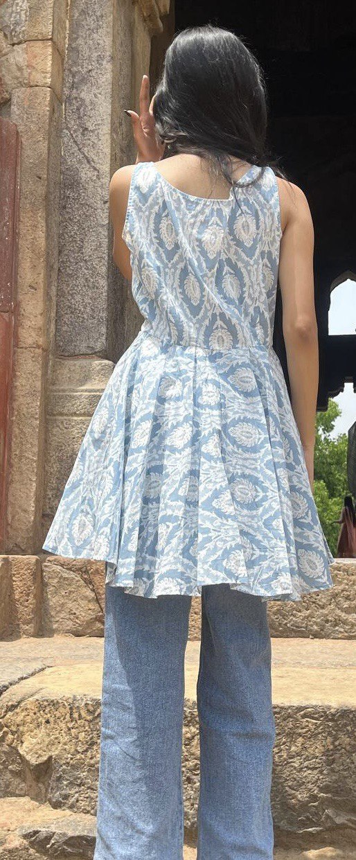 cloud kiss- printed cotton kurti in soft hues - Image 3