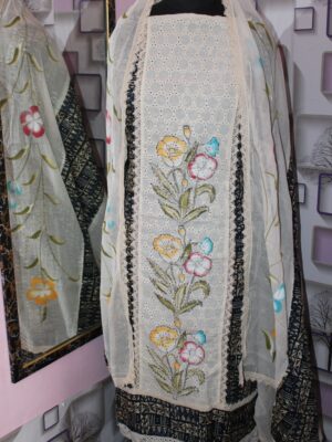 Noorani – Cambric Cotton Suit Set